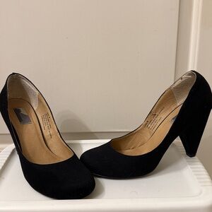 Urban Outfitters Black Canvas Heels